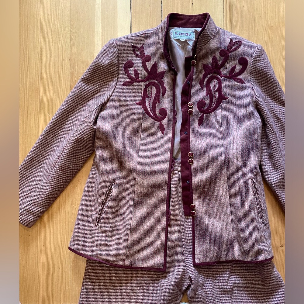 Vintage 70s Tweed Pant Suit with Burgundy Velvet Accents, Size Small